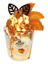 Walnuss Becher